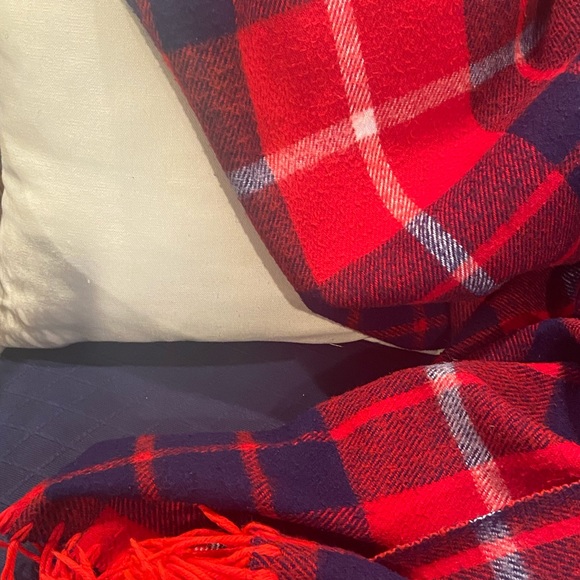 Plaid wool throw fringes - Picture 3 of 6